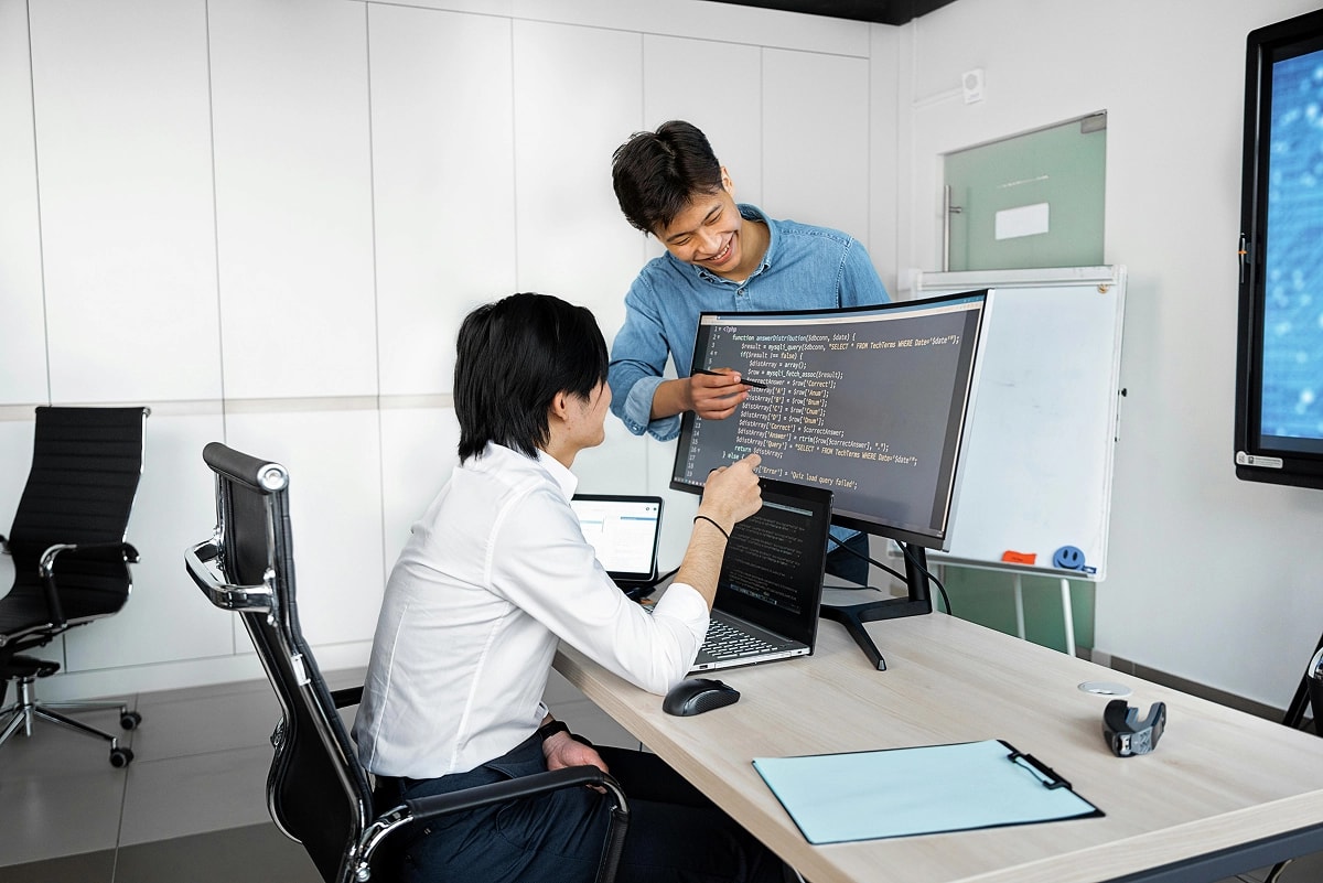 Professional services team providing industry expertise and tailored business solutions